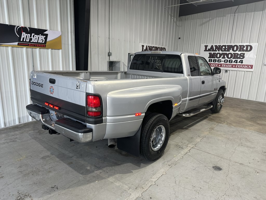 2000 Dodge Ram 3500 Image 18