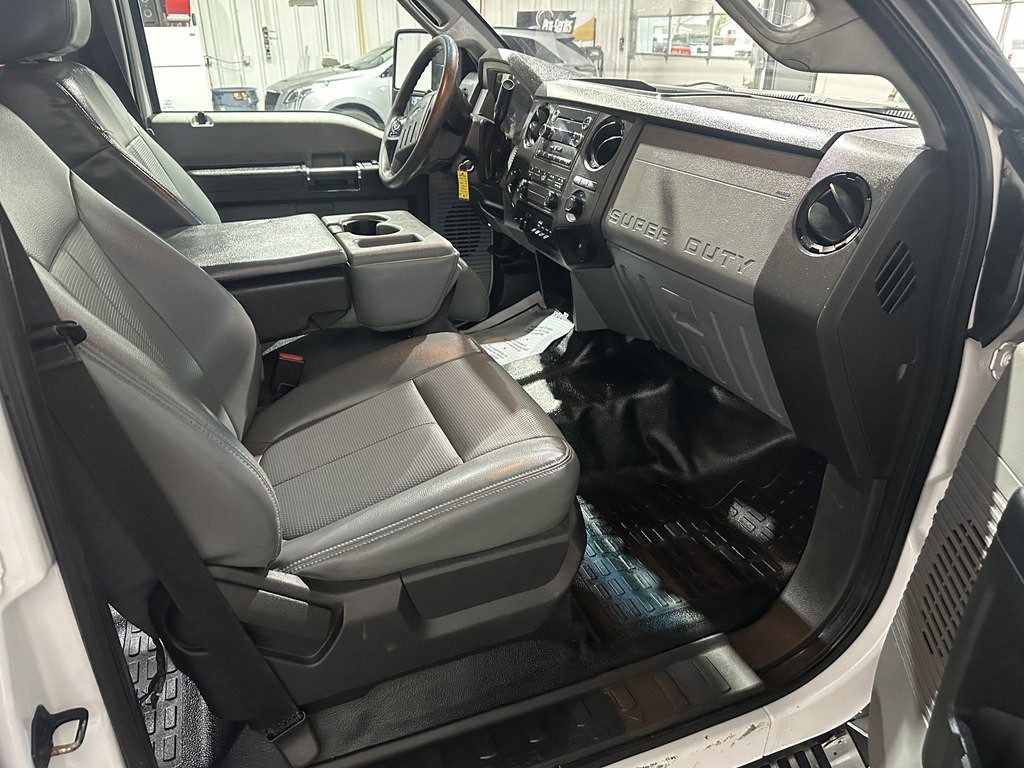 2014 Ford F-350 Image 9