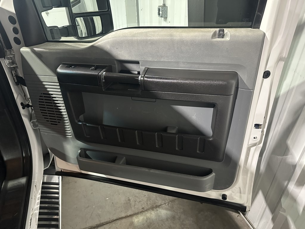 2014 Ford F-350 Image 10