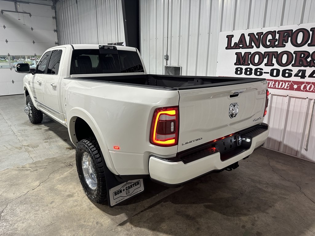 2022 RAM 3500 Image 5