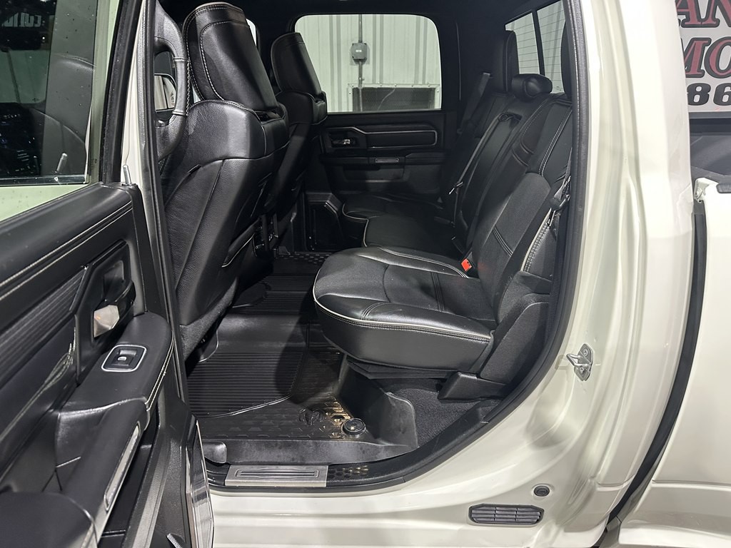 2022 RAM 3500 Image 12