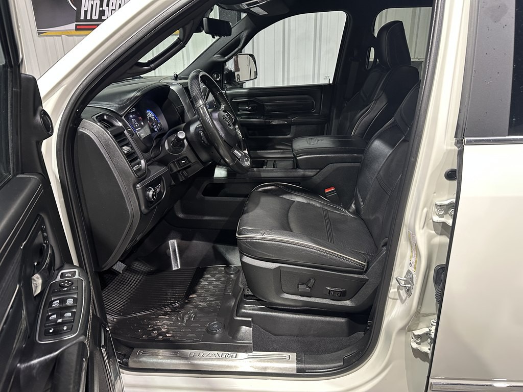2022 RAM 3500 Image 13