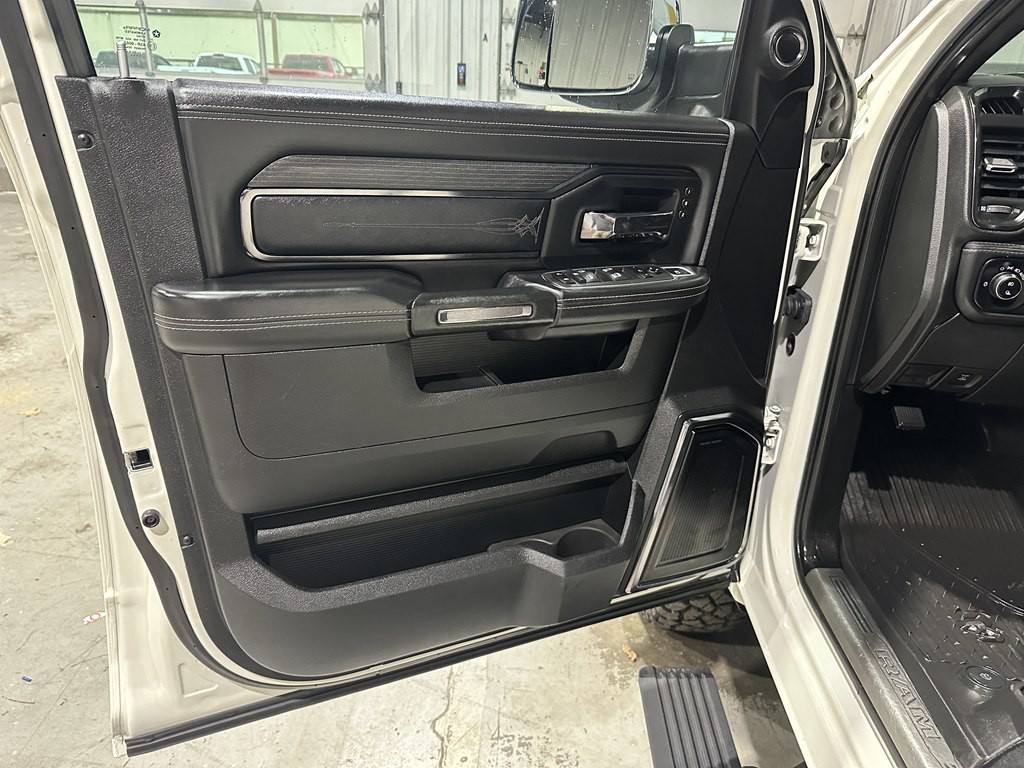 2022 RAM 3500 Image 14
