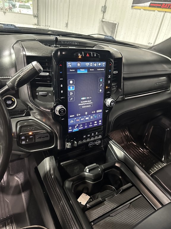 2022 RAM 3500 Image 17