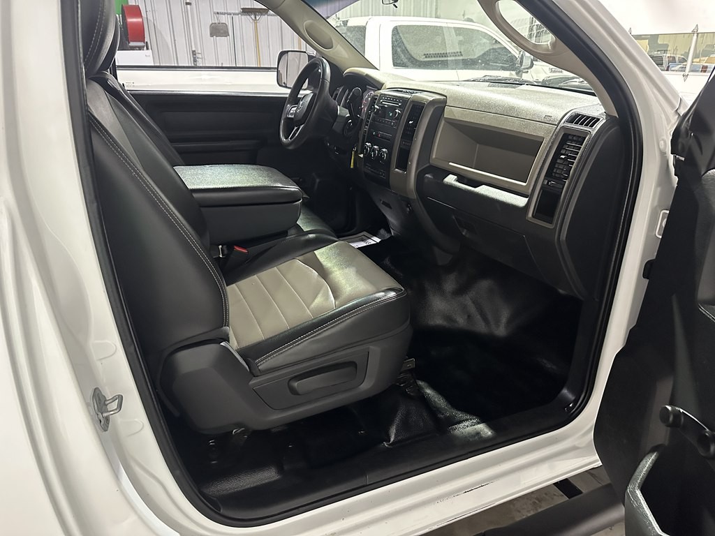 2012 Dodge Ram 3500 Image 8
