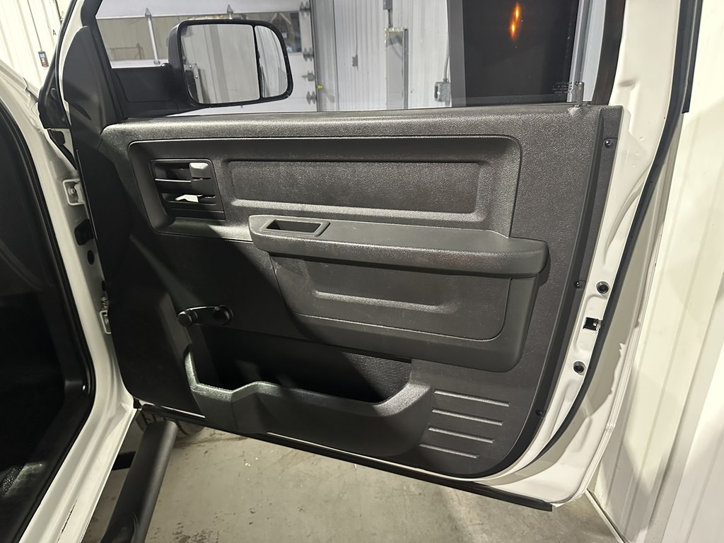 2012 Dodge Ram 3500 Image 9