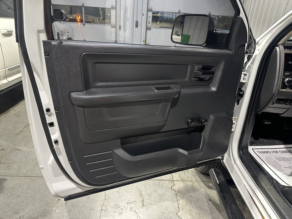2012 Dodge Ram 3500 Image 11