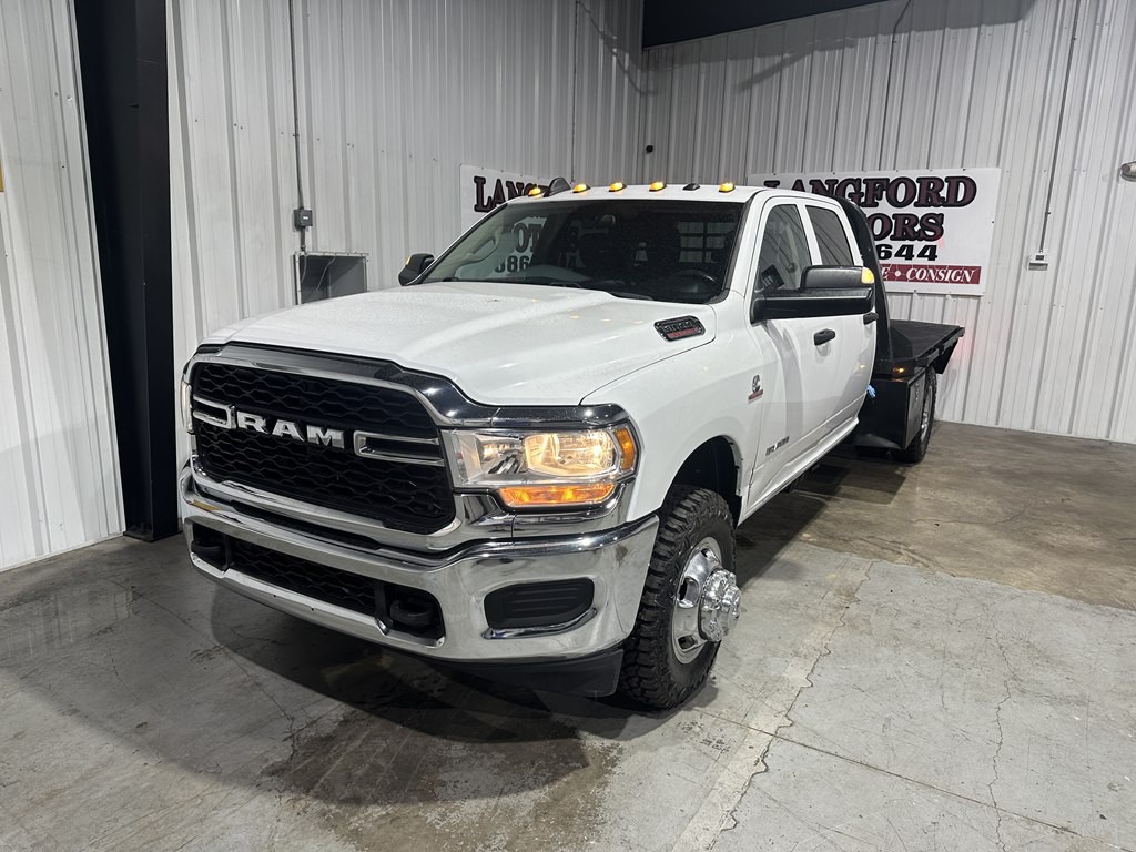 2019 RAM 3500 Image 2