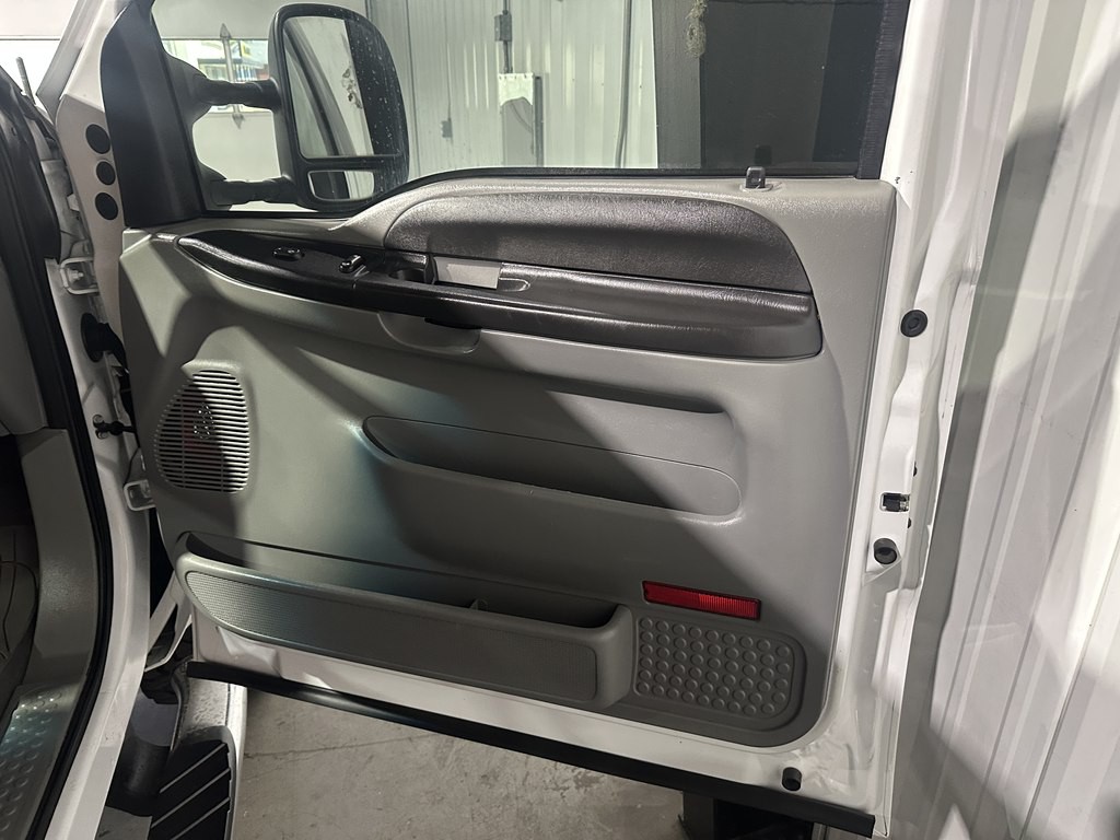 2006 Ford F-250 Image 11