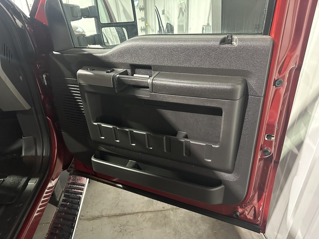 2015 Ford F-250 Image 11