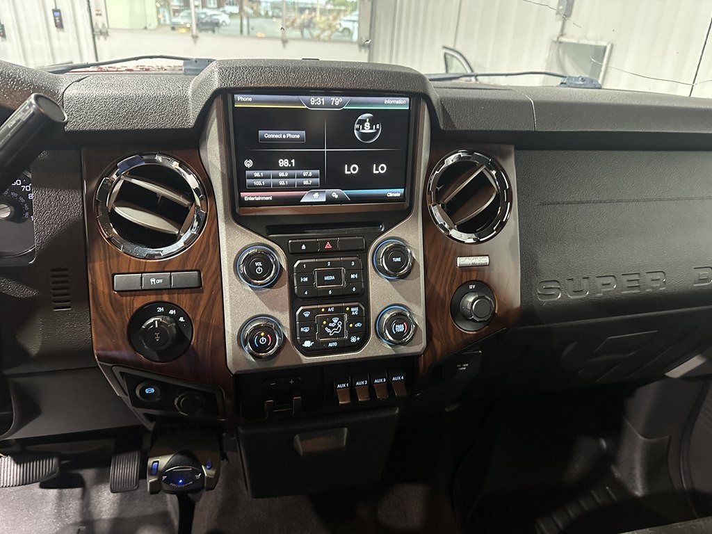 2015 Ford F-250 Image 17