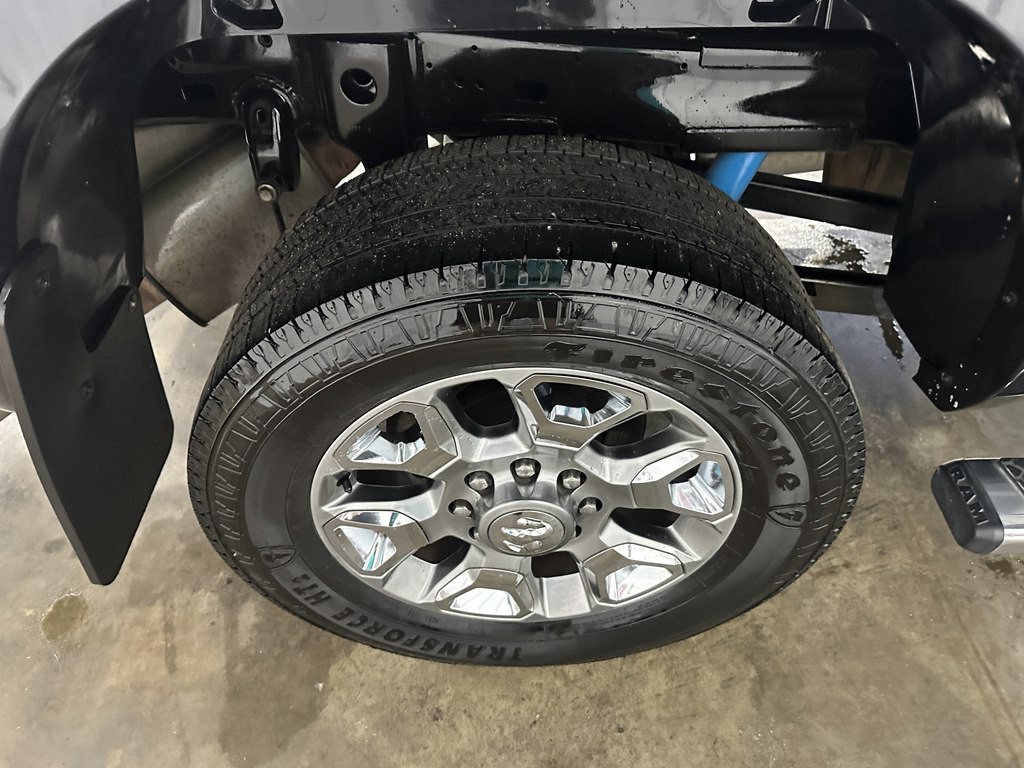 2017 RAM 2500 Image 5
