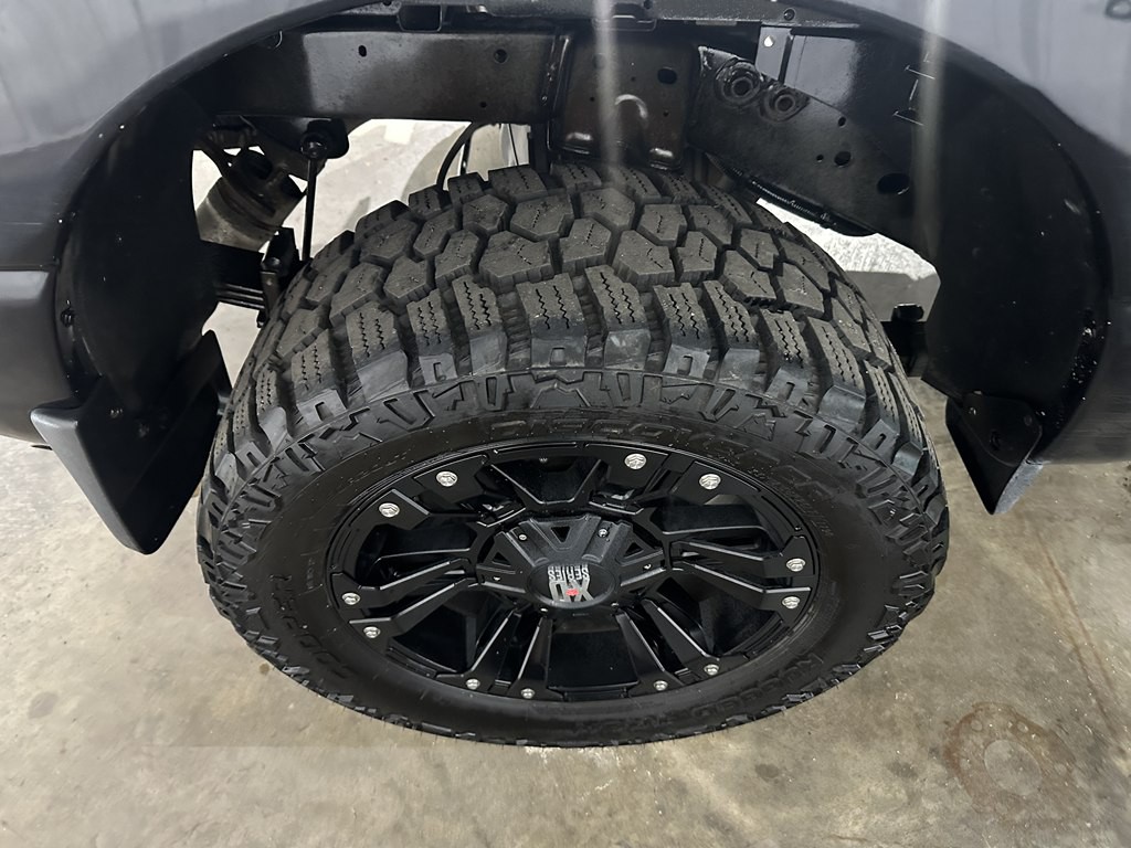 2017 Nissan Titan Image 6