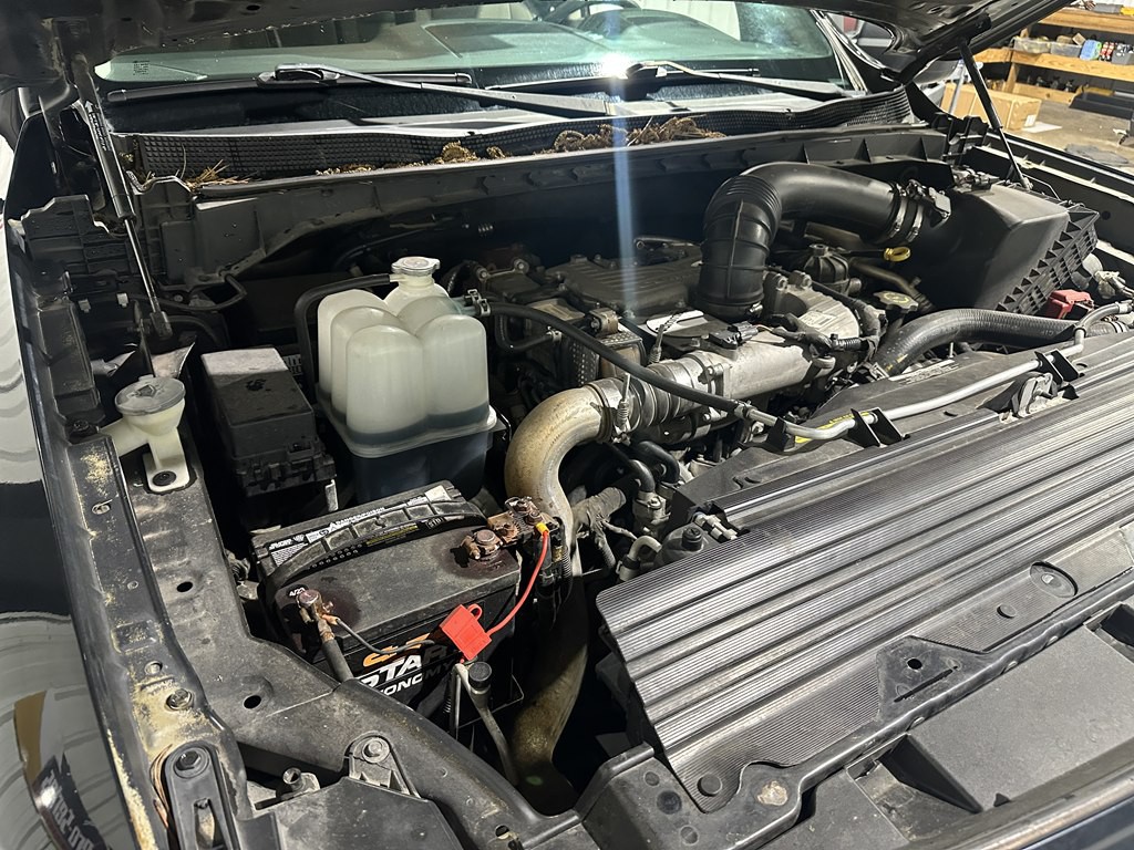 2017 Nissan Titan Image 17