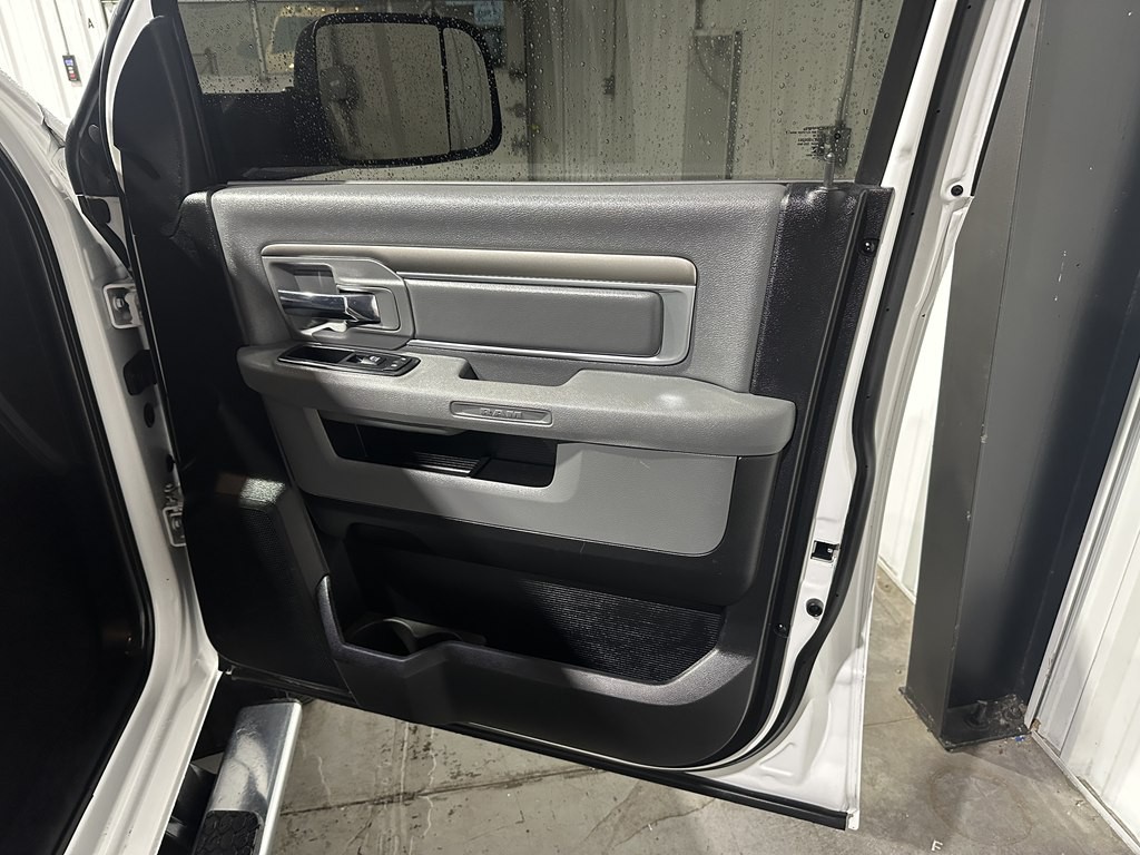 2014 RAM 3500 Image 10