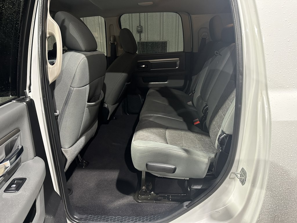2014 RAM 3500 Image 11