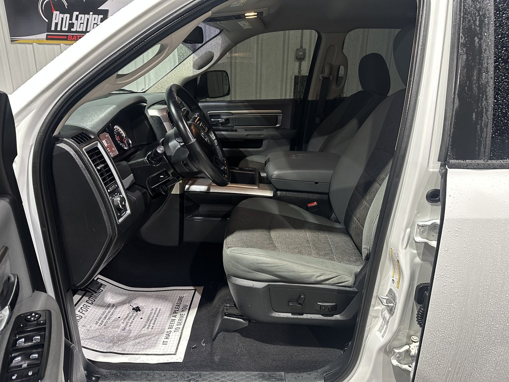 2014 RAM 3500 Image 12