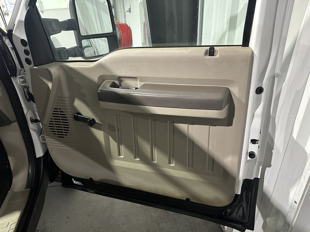 2008 Ford F-350 Image 8