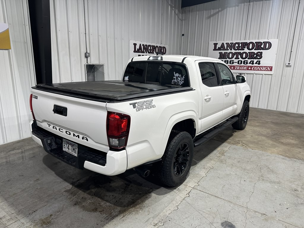 2022 Toyota Tacoma Image 18
