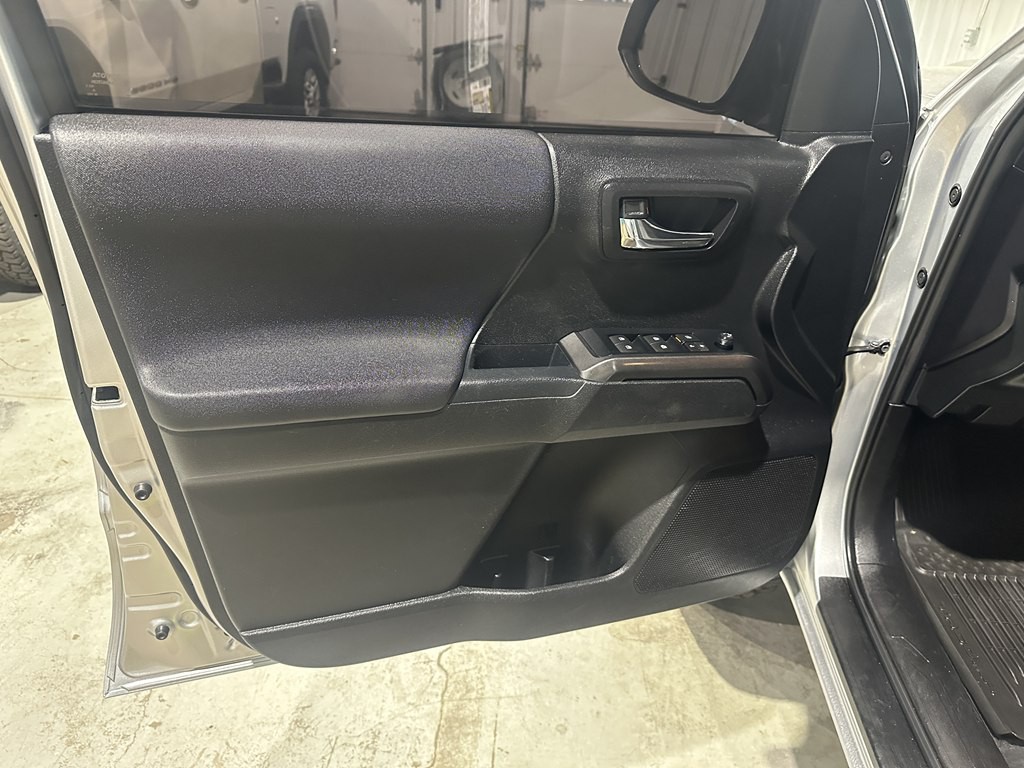 2022 Toyota Tacoma Image 14