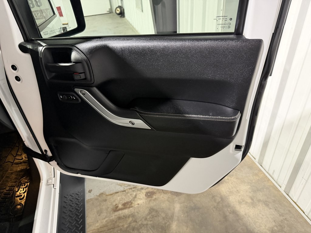 2015 Jeep Wrangler Image 9