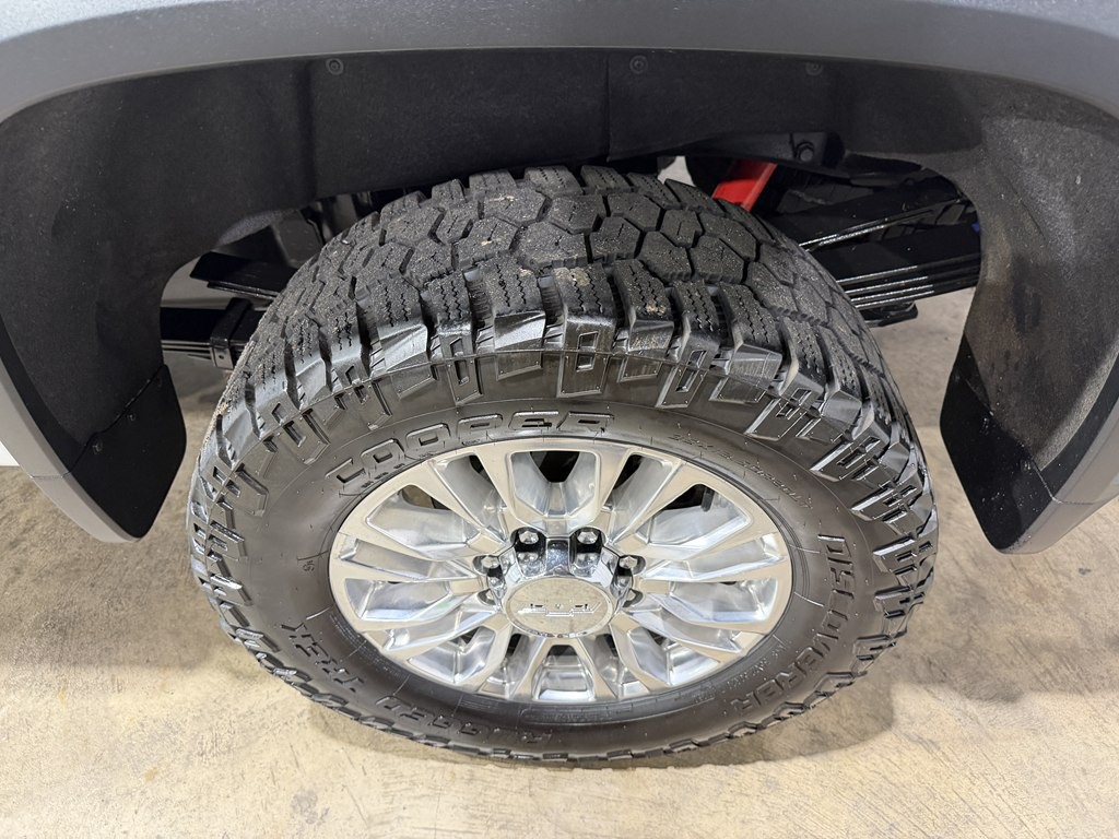 2023 Chevrolet Silverado 1500 Image 3
