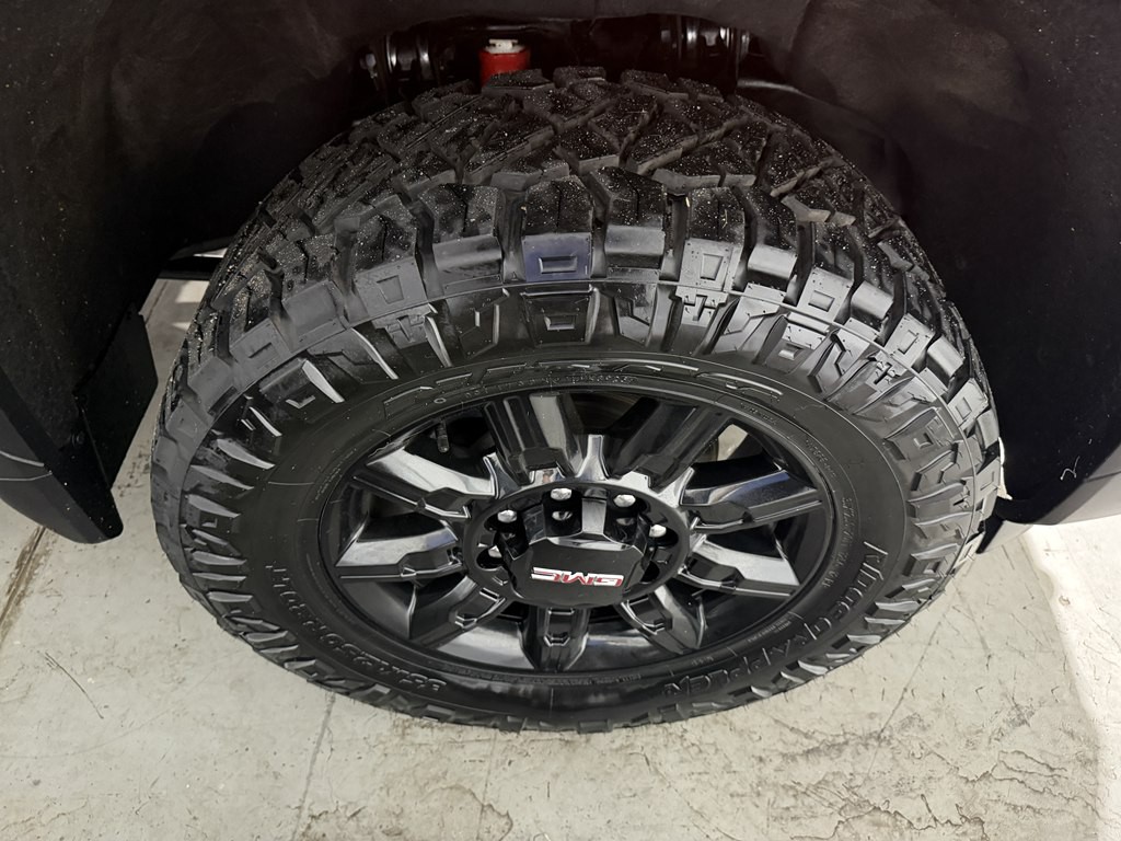 2024 GMC Sierra Image 8