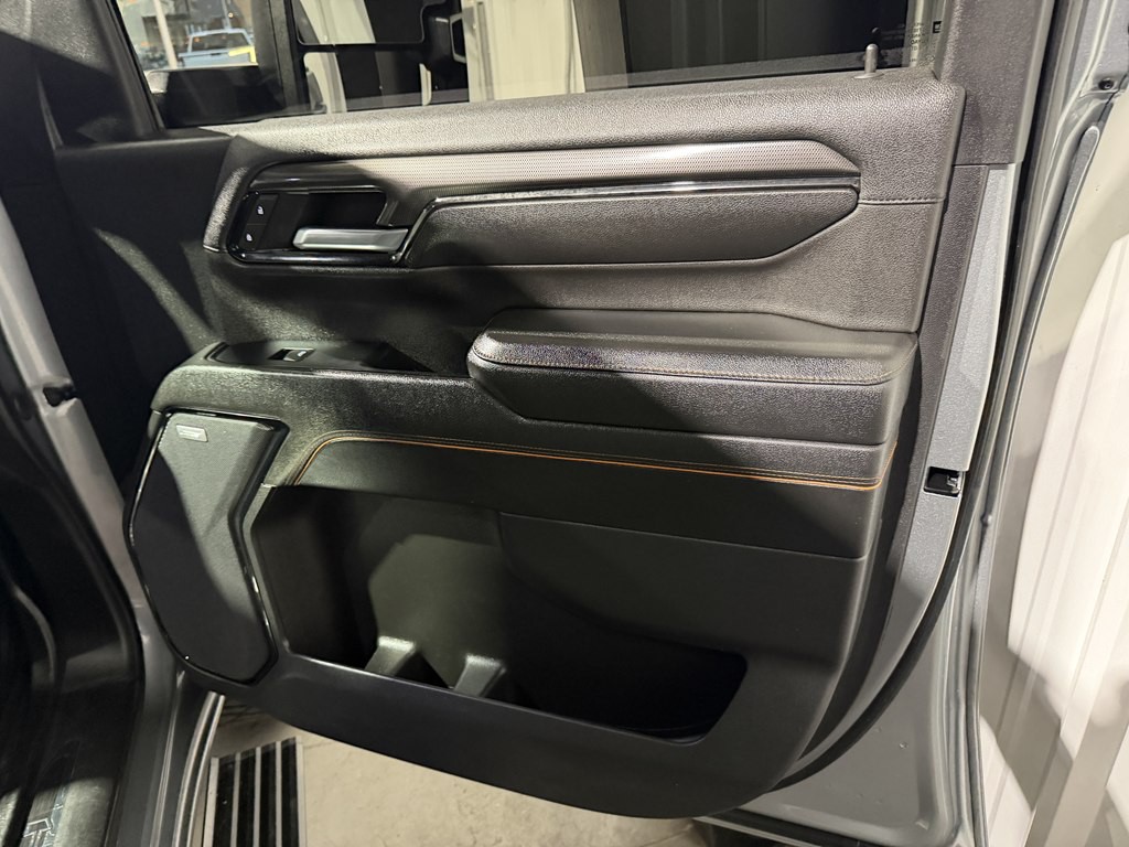 2024 GMC Sierra Image 11