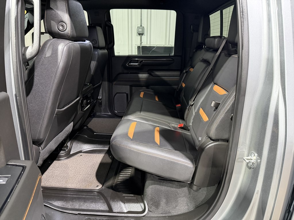 2024 GMC Sierra Image 12
