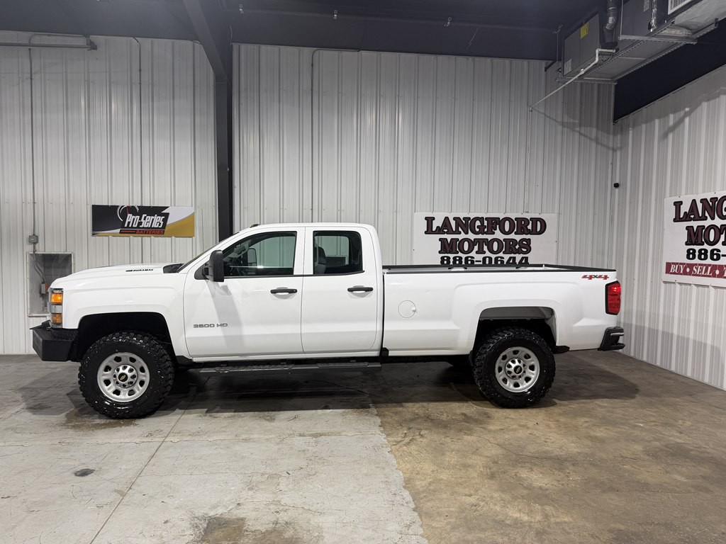 2017 Chevrolet Silverado 1500 Image 1