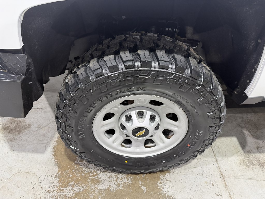 2017 Chevrolet Silverado 1500 Image 3