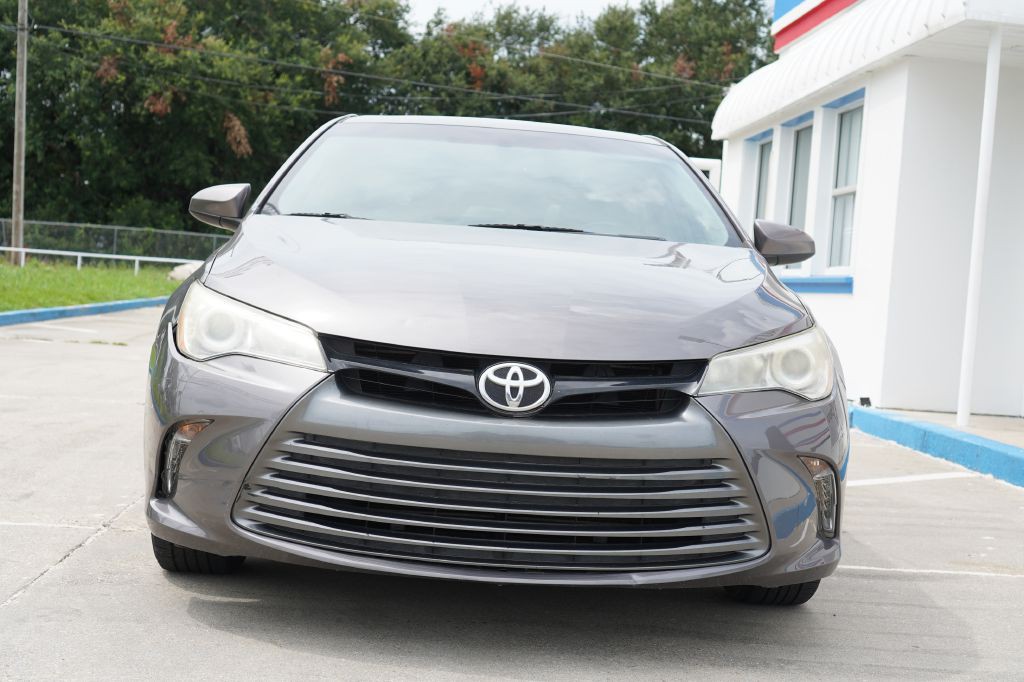 2015 Toyota Camry Image 3