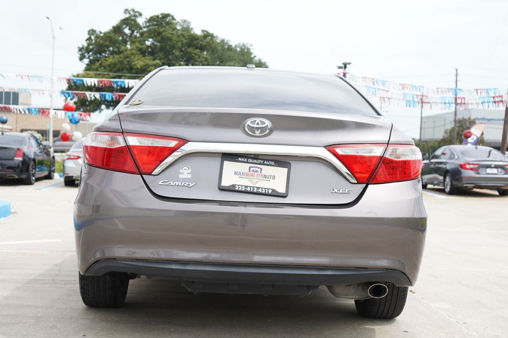 2015 Toyota Camry Image 7