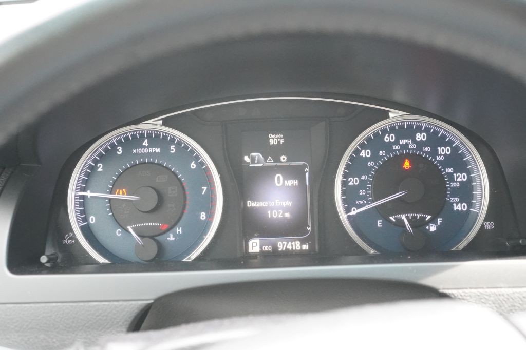 2015 Toyota Camry Image 15