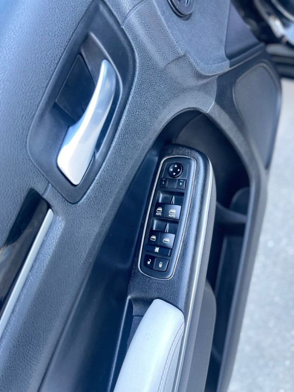 2021 Chrysler 300 Image 23