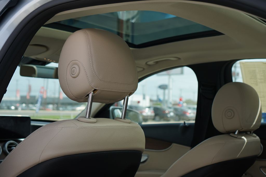2021 Mercedes-Benz C-Class Image 12