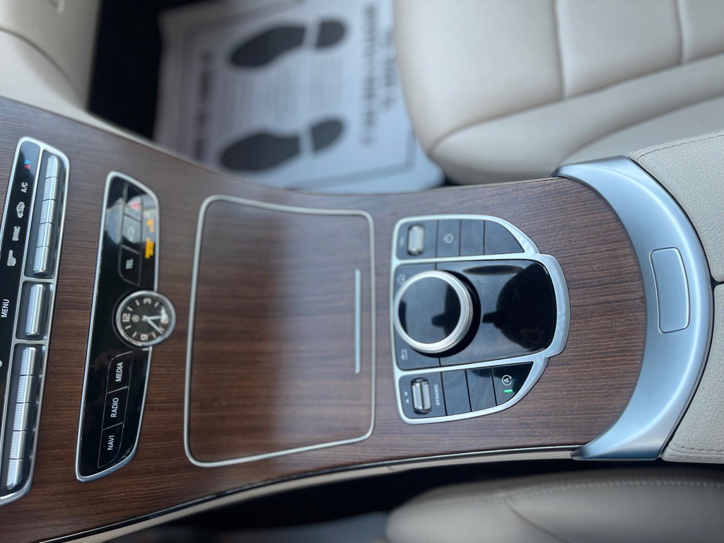 2021 Mercedes-Benz C-Class Image 21