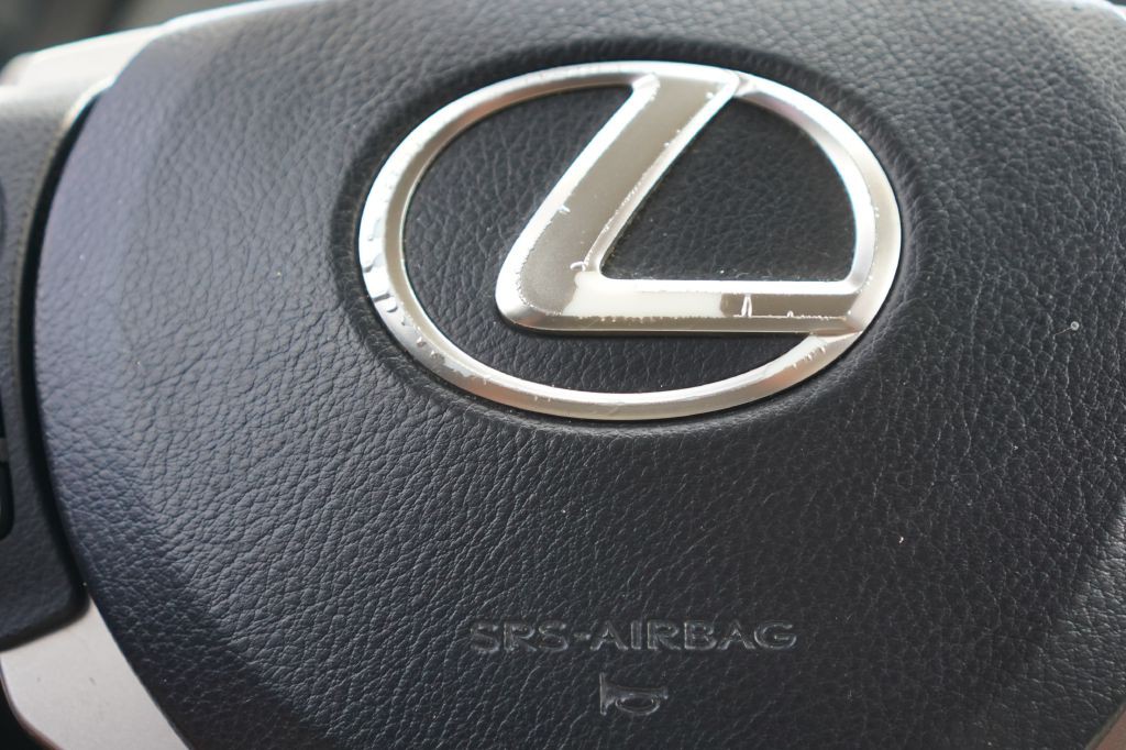 2014 Lexus IS Image 13