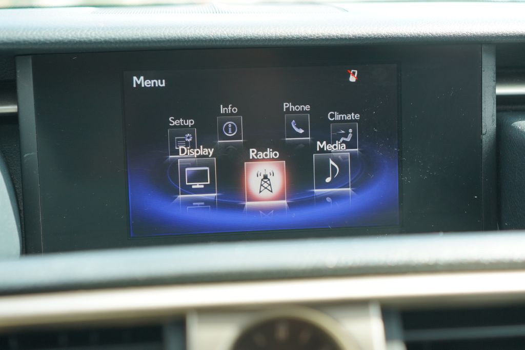 2014 Lexus IS Image 15