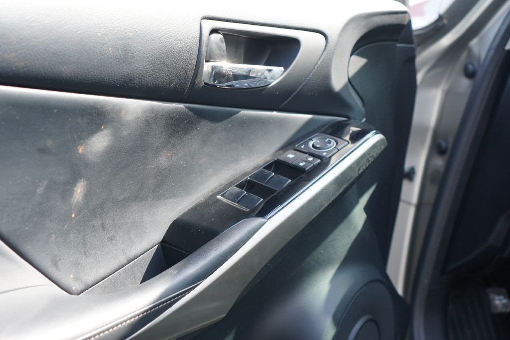 2015 Lexus IS Image 21