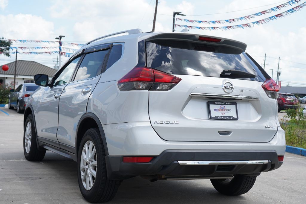 2017 Nissan Rogue Image 3