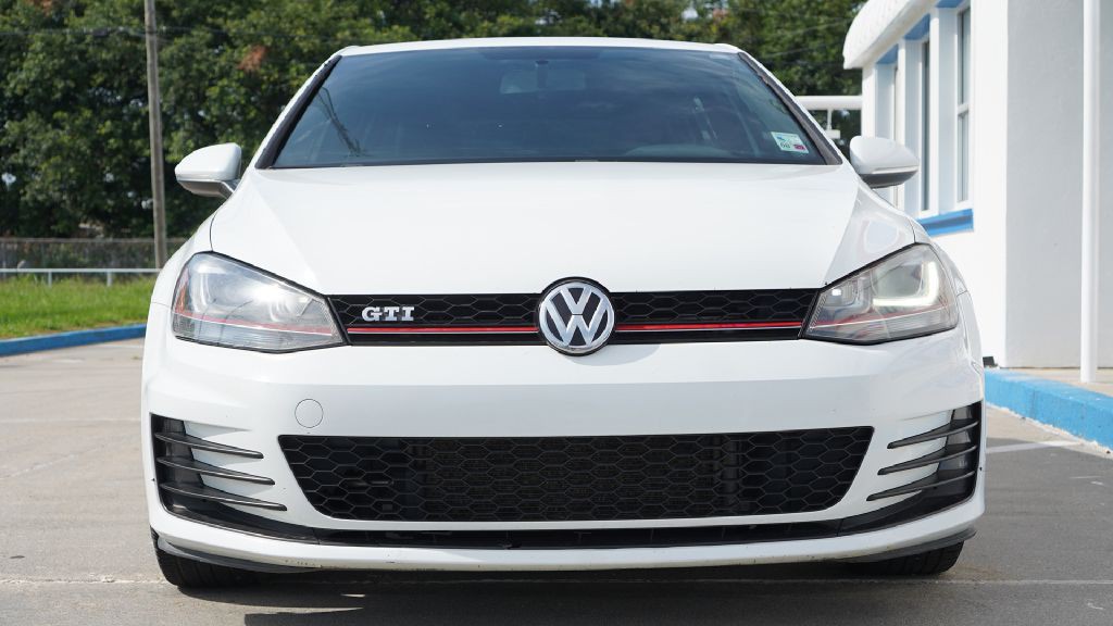 2016 Volkswagen GTI Image 3