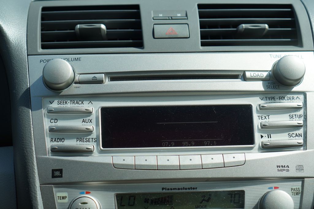 2010 Toyota Camry Image 15
