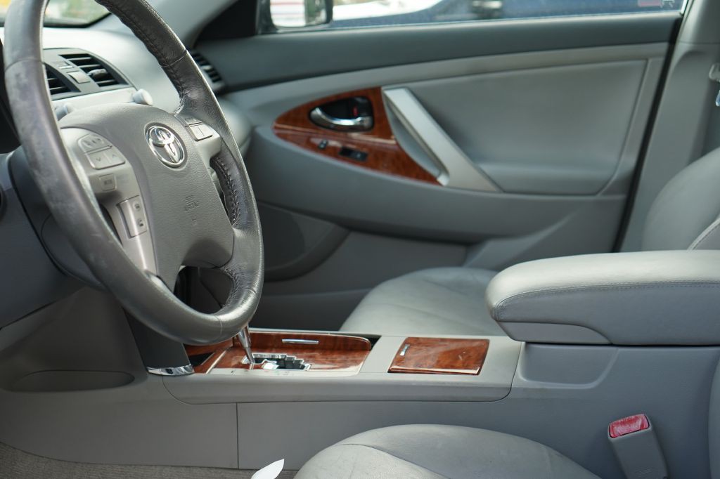 2010 Toyota Camry Image 23