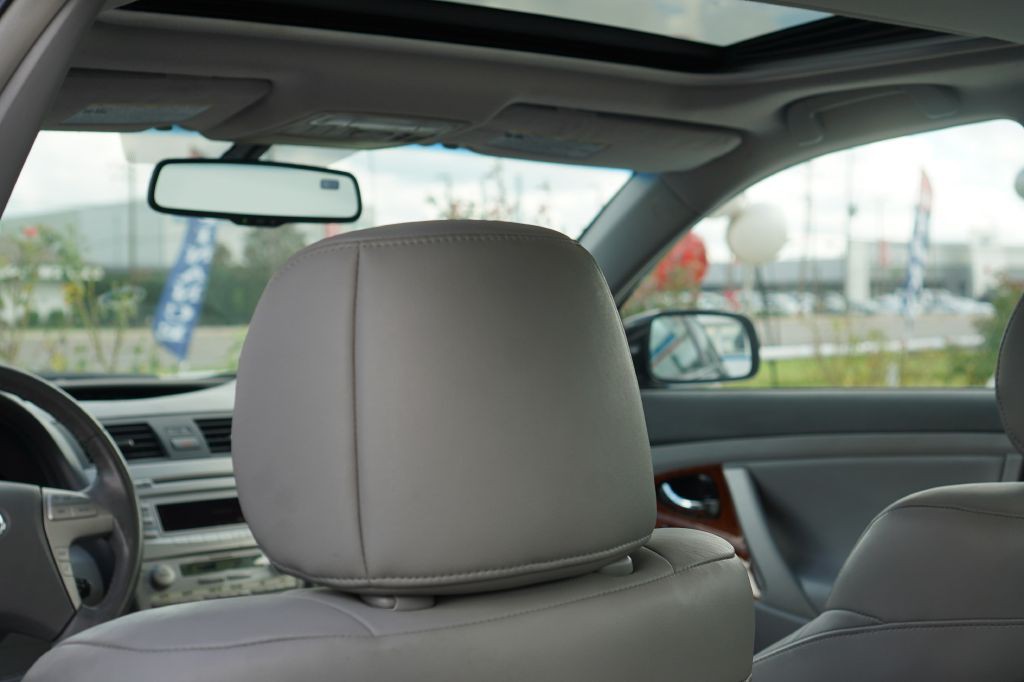 2010 Toyota Camry Image 26