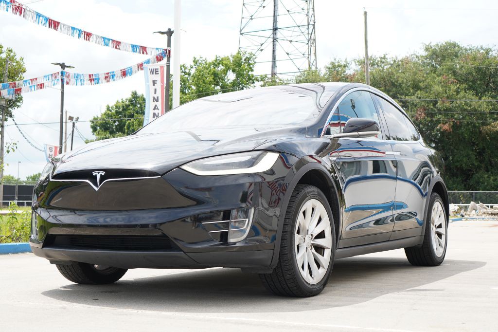 2016 Tesla Model X Image 3