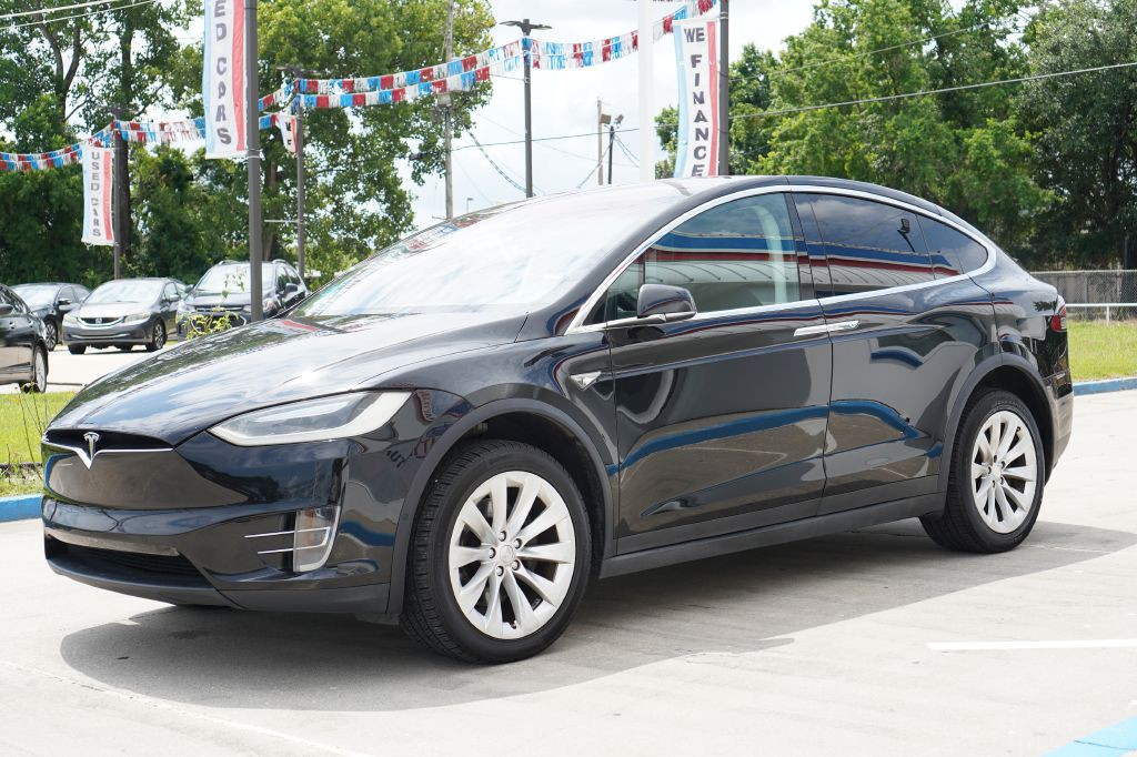 2016 Tesla Model X Image 4
