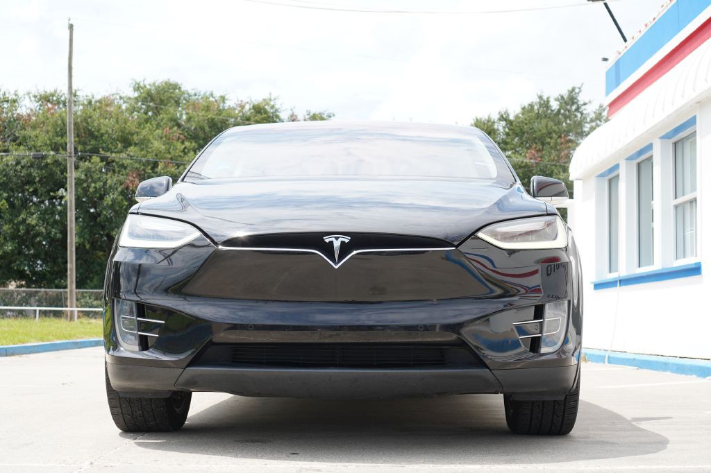 2016 Tesla Model X Image 5