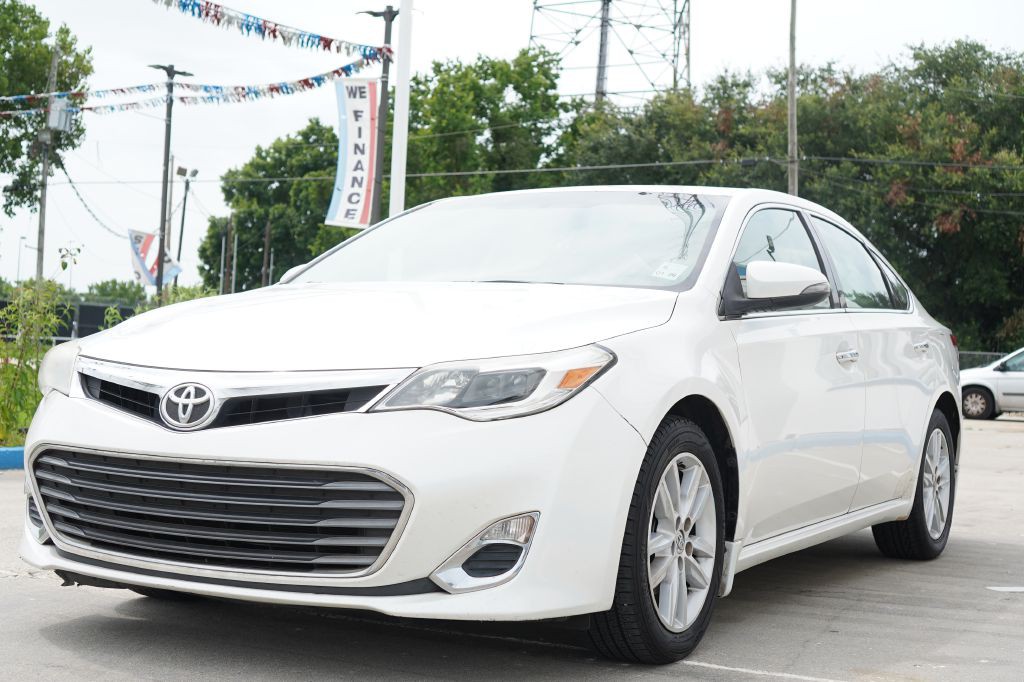 2014 Toyota Avalon Image 4