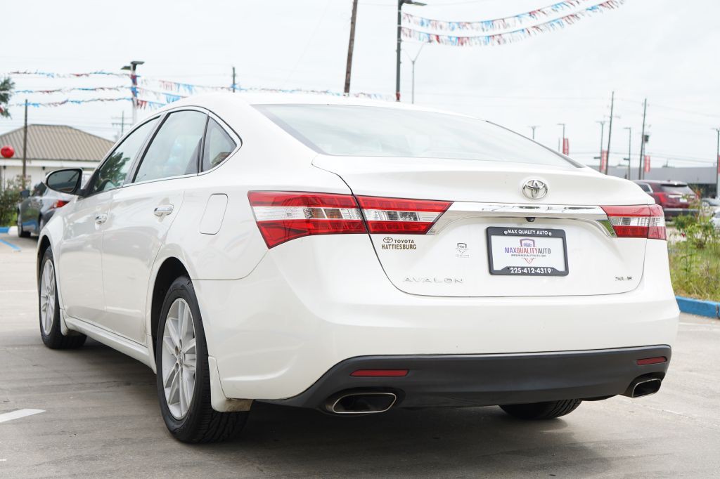 2014 Toyota Avalon Image 8